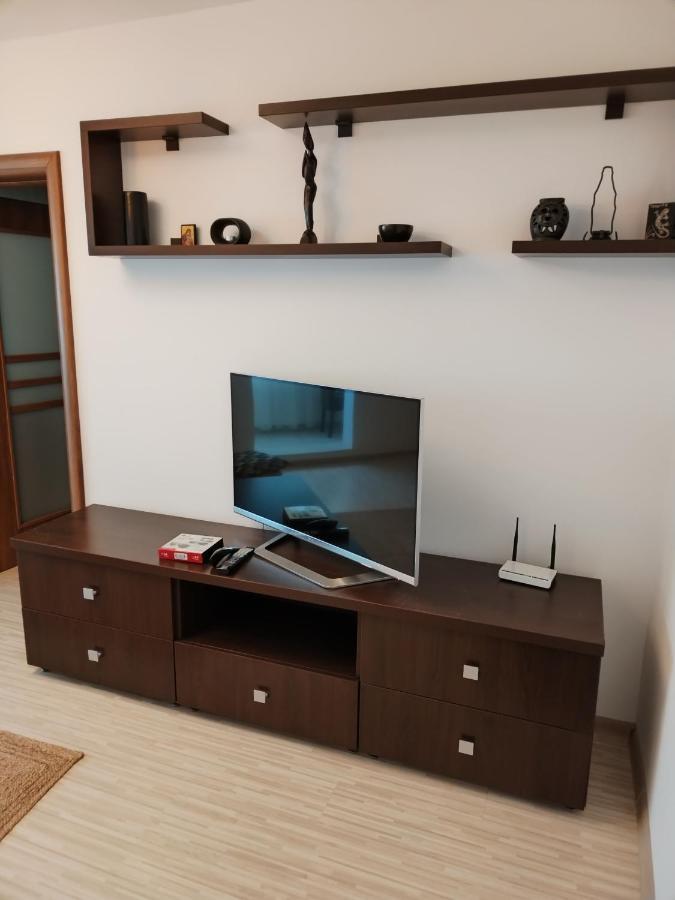 Chic Apartment Пітешть Екстер'єр фото