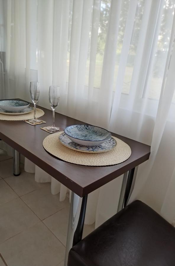 Chic Apartment Пітешть Екстер'єр фото